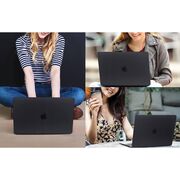 Carcasa pentru MacBook Air 15 2023 / 2024 M2, M3 Hard Shell Frost, negru mat