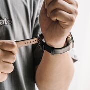 Curea pentru Apple Watch 4, 5, 6, 7, 8, 9, SE, SE2, Ultra, Ultra 2 (42/44/45/49mm) Leather - maro