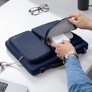 Geantă Defender Bag pentru Laptop 13-14 Inch – Eleganță și Protecție Premium pentru Echipamentele Tale, navy blue