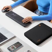 Geantă Premium Ultra-Protejată pentru Laptop 13-14” compatibila Macbook, Lenovo, Microsoft, Acer, HP, Asus – Design Elegant, Materiale Durabile, Protecție Avansată Antişoc, Interior Moale din Microfibră și Compartiment pentru Accesorii, negru