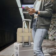 Geantă premium pentru laptop, compatibilă cu modele Macbook, Dell, HP, Lenovo - Protecție elegantă și funcțională, compatibilitate 13 - 14 inch, bej