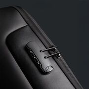 Rucsac Antifurt Multifunctional, Impermeabil, cu Port USB – Pentru Laptopuri până la 15.6", sistem fixare pe valiza, compatibil Wizz Air si Ryan Air, 24L, 47x33x16 cm, Negru