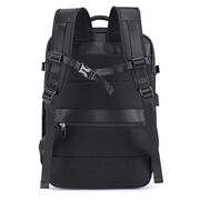Rucsac Business & Travel cu Port USB – pentru Laptop pana la 15.6”, Impermeabil, Spatios si Elegant, compatibil WIzz Air si Ryan Air - negru