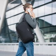 Rucsac Impermeabil multifunctional, cu Port USB cu buzunart anti-furt si lacat pentru Laptop pana la 15.6” – 35L, sistem fixare pe valiza, Ușor, Modern, pentru calatorii, serviciu sau avion,