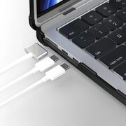 Carcasa pentru MacBook Air 13 2025 / 2024 / 2022 M4, M3, M2 ProShield Ergonomic cu suport integrat - stil elegant si confort la tastare - transparent / negru