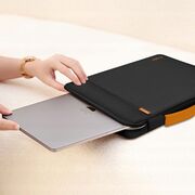 Geantă Elegantă cu Protecție Sporită pentru Laptop 15.6"-16", Cu Mânere din Piele, Buzunar Frontal și Suport AirTag – Ideală pentru Transport Business și Urban, negru