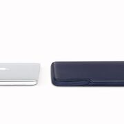 Husă Laptop 15-16” Sleeve Elegance – Design Slim din Piele Ecologică, Căptușeală Fleece, Protecție Premium, Compatibilă MacBook, Lenovo, ASUS, Dell, HP, navy blue