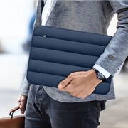 Husă Laptop Fluffy 13-14” – Design Soft Premium, Interior Plusat, Compartiment Accesorii, Protecție Antișoc – Compatibilă cu MacBook, Lenovo, ASUS, Dell, navy blue