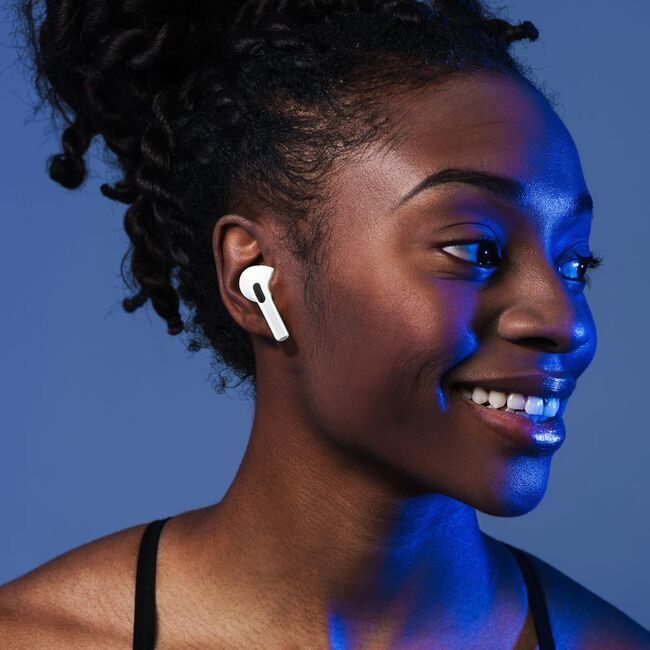 Căști Wireless TWS In-Ear Pro – Bluetooth, Control Tactil, Detectare Automată, Încărcare Wireless MagSafe, Alb