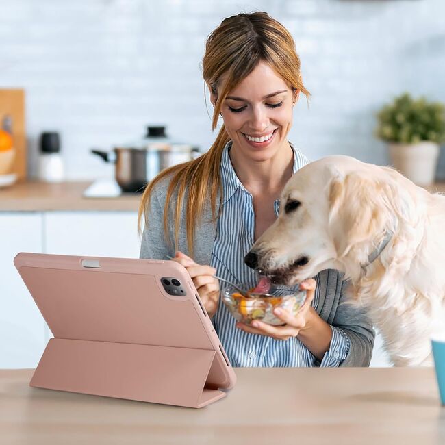 Husa pentru Apple iPad Pro 11" (2024) cu functie wake-up/sleep si compartiment pentru Apple Pen, tip stand, rose gold