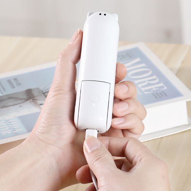 Ventilator 2 in 1 portabil, de mana sau de birou, pliabil, functie de acumulator extern, reincarcabil 2000 mAh, 3 viteze, alb