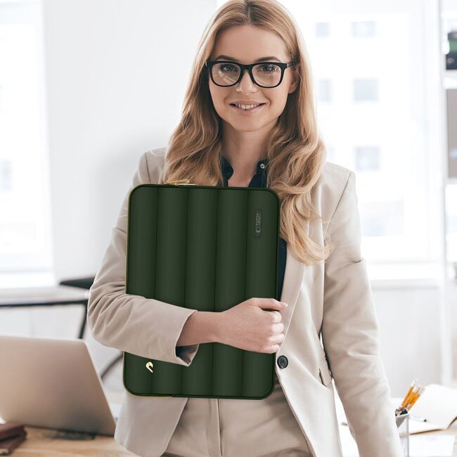 Set Elegant Tech-Protect Puffy: Husa Premium pentru Laptop 13-14 și Husa Accesorii, Protecție Deosebită, Design Rafinats, compatibila Macbook, Lenovo, Microsoft, Acer, HP, Asus, army green