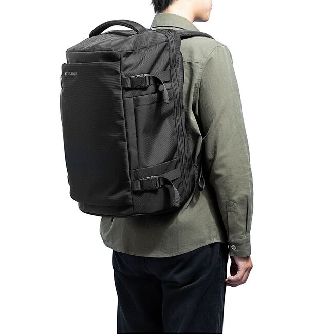 Rucsac Defender S40 pentru Laptop 40L si accesorii, Negru – Rucsac Premium de Călătorie, Multifuncțional și Durabil cu Protecție Superioară pentru Echipamentele Tale