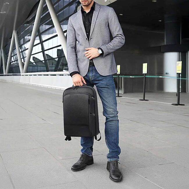 Rucsac Laptop pana la 15.6” Extensibil, 14–28L – Impermeabil, Compartiment Tip Valiză, Ideal pentru Avion, serviciu și calatorii, negru