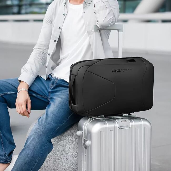 Rucsac Impermeabil multifunctional, cu Port USB cu buzunart anti-furt si lacat pentru Laptop pana la 15.6” – 35L, sistem fixare pe valiza, Ușor, Modern, pentru calatorii, serviciu sau avion,