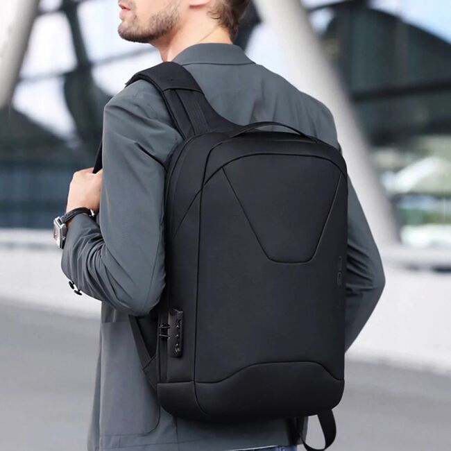 Rucsac Impermeabil multifunctional, cu Port USB cu buzunart anti-furt si lacat pentru Laptop pana la 15.6” – 35L, sistem fixare pe valiza, Ușor, Modern, pentru calatorii, serviciu sau avion,