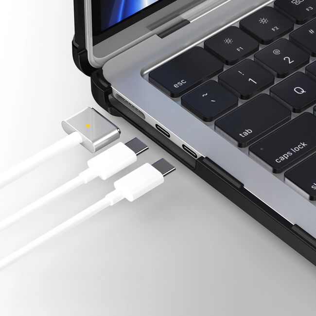 Carcasa pentru MacBook Air 13 2025 / 2024 / 2022 M4, M3, M2 ProShield Ergonomic cu suport integrat - stil elegant si confort la tastare - transparent / negru