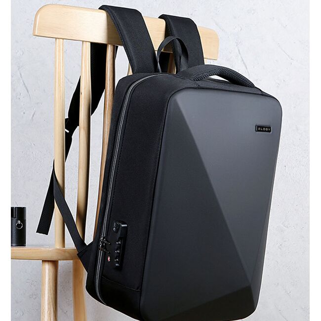 Rucsac UrbanSafe Pro 15.6" pentru laptop / tableta cu Sistem Anti-Furt, Port USB si Design Geometric Impermeabil – Alegerea Ideala pentru Oraa, Calatorii sau Birou - negru