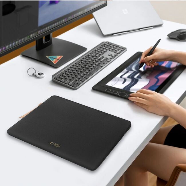 Husă Laptop 15-16” Sleeve Elegance – Design Slim din Piele Ecologică, Căptușeală Fleece, Protecție Premium, Compatibilă MacBook, Lenovo, ASUS, Dell, HP, negru